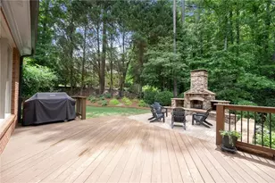701 Hallbrook Ct, Alpharetta, GA 30004 - Photo 29