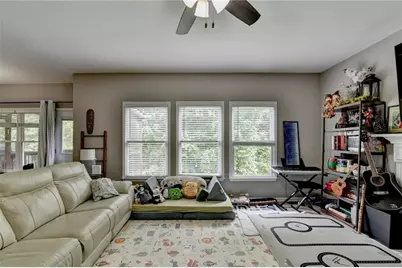 1053 Hawk Creek Trail, Lawrenceville, GA 30043 - Photo 19