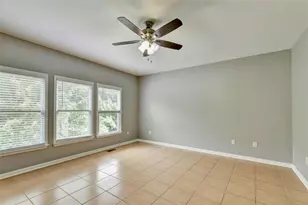 1053 Hawk Creek Trail, Lawrenceville, GA 30043 - Photo 17