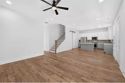 5619 Pine Street, Flowery Branch, GA 30542 - Photo 9