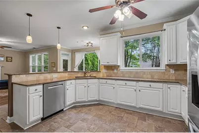 2400 Waters Edge Court NW, Acworth, GA 30101 - Photo 17