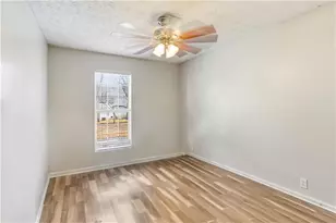 5559 Strathmoor Manor Cir, Lithonia, GA 30058 - Photo 17