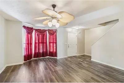 5559 Strathmoor Manor Circle, Lithonia, GA 30058 - Photo 7