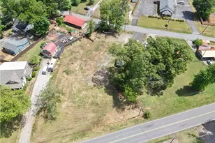 5185 Groovers Landing Rd SE, Acworth, GA 30101 - Photo 1