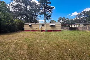 1396 Pine Dr, Atlanta, GA 30349 - Photo 21