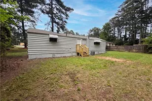 1396 Pine Dr, Atlanta, GA 30349 - Photo 19