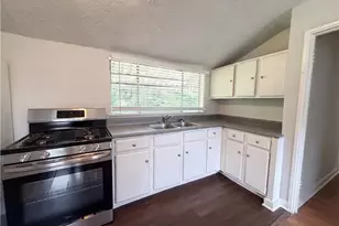 1396 Pine Dr, Atlanta, GA 30349 - Photo 7