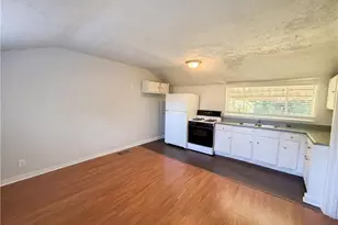 1396 Pine Dr, Atlanta, GA 30349 - Photo 7