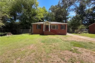 1912 Oak Valley Rd, Decatur, GA 30035 - Photo 1