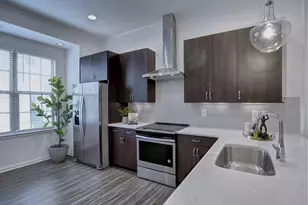 547 Broadview Pl NE, Atlanta, GA 30324 - Photo 3