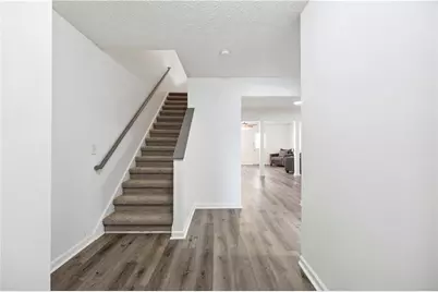 5547 Strathmoor Manor Circle, Lithonia, GA 30058 - Photo 3