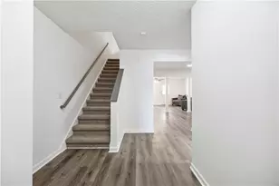 5547 Strathmoor Manor Cir, Lithonia, GA 30058 - Photo 3