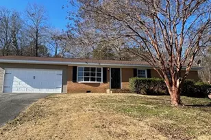 207 Cherry Hill Dr, Calhoun, GA 30701 - Photo 1