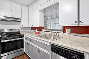 4040 Philmont Dr, Marietta, GA 30066 - Photo 7