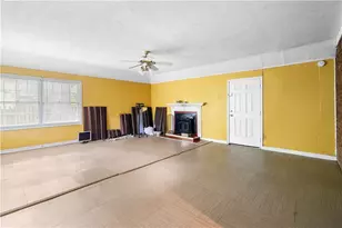 4040 Philmont Dr, Marietta, GA 30066 - Photo 9