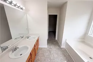 6126 Hickory Ln Dr, Union City, GA 30291 - Photo 13