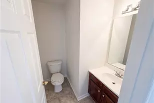 6126 Hickory Ln Dr, Union City, GA 30291 - Photo 11