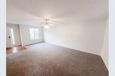 6126 Hickory Lane Drive, Union City, GA 30291 - Photo 7