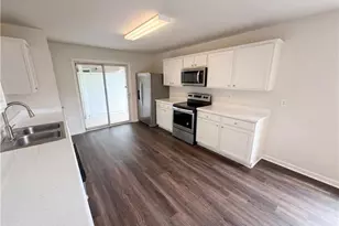 6126 Hickory Ln Dr, Union City, GA 30291 - Photo 7