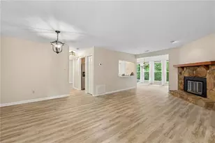 2214 Lake Pointe Cir, Roswell, GA 30075 - Photo 3