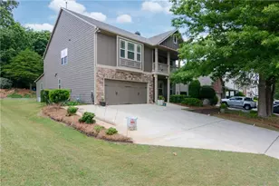 1415 Winning Colors Ct, Suwanee, GA 30024 - Photo 3