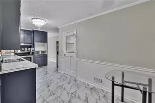 696 N Plantation Ct, Lawrenceville, GA 30044 - Photo 15