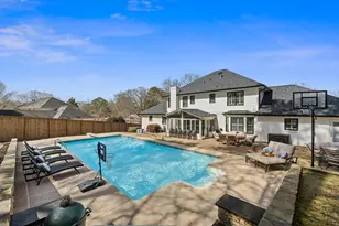 5339 Trowbridge Dr, Dunwoody, GA 30338 - Photo 3