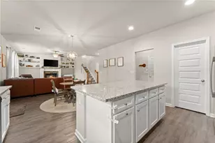 146 Waterford Cir, Cornelia, GA 30531 - Photo 15