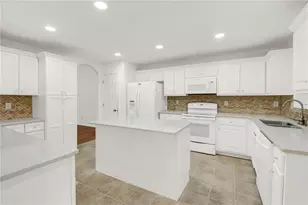 1374 Lance Cir, Winder, GA 30680 - Photo 11