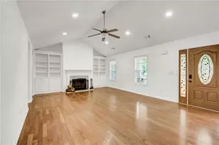 1374 Lance Cir, Winder, GA 30680 - Photo 5
