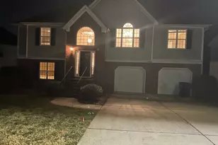 2718 Trellis Oaks Dr, Marietta, GA 30060 - Photo 3