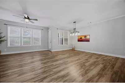 7310 Lowery Oak Drive, Roswell, GA 30075 - Photo 9