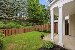 7310 Lowery Oak Dr, Roswell, GA 30075 - Photo 5