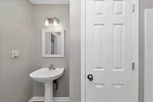 360 Parkway Rd, Union City, GA 30291 - Photo 5