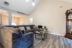 6160 Queensdale Dr, Douglasville, GA 30135 - Photo 7