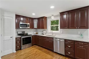 1700 Ellenwood Dr NE, Roswell, GA 30075 - Photo 17