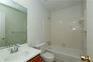 6560 Emerald Pointe, Atlanta, GA 30349 - Photo 7
