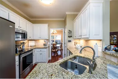 9390 Resort Circle, Gainesville, GA 30506 - Photo 7