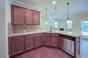 1040 Delo Ln, Cumming, GA 30041 - Photo 7