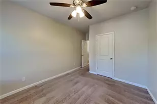 154 Canvas Ives Dr, Lawrenceville, GA 30045 - Photo 13