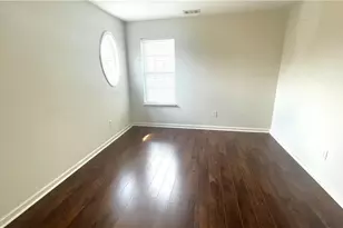 1465 Leisure Lake Dr, Lawrenceville, GA 30044 - Photo 17