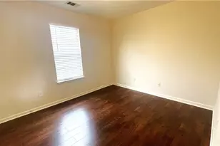 1465 Leisure Lake Dr, Lawrenceville, GA 30044 - Photo 15