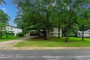 105 Stone Wood Ln, Lawrenceville, GA 30046 - Photo 7