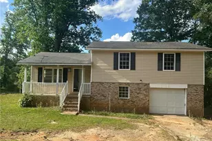 130 Knob Dr, Carrollton, GA 30116 - Photo 1