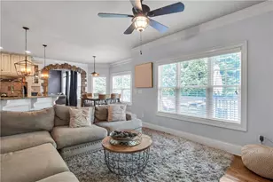 1080 Windsor Creek Dr, Grayson, GA 30017 - Photo 11