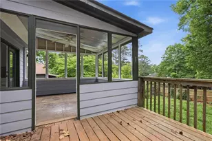 5077 Ravenwood Dr, Marietta, GA 30066 - Photo 9