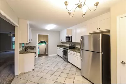 1926 Paynes Point, Winder, GA 30680 - Photo 5