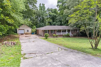 5022 Green Oak Drive SW, Lilburn, GA 30047 - Photo 3