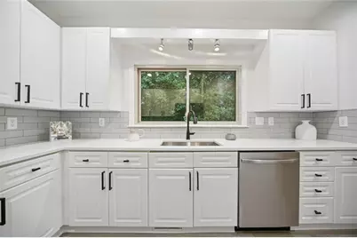 3075 Park Chase, Alpharetta, GA 30022 - Photo 11