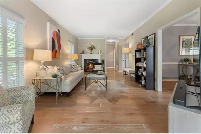 5201 Glenridge Drive NE, Sandy Springs, GA 30342 - Photo 5